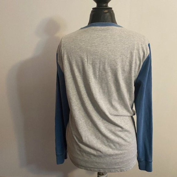American Eagle Gray/Blue Henley, size M - Picture 2 of 3